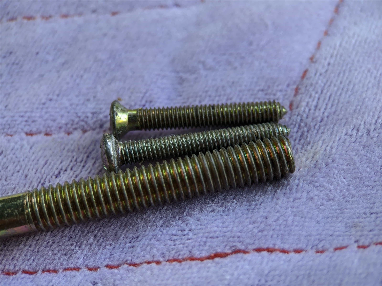 two-gold-bolts-purple-bed-sheetcompressed two-gold-bolts-purple-bed-sheetcompressed